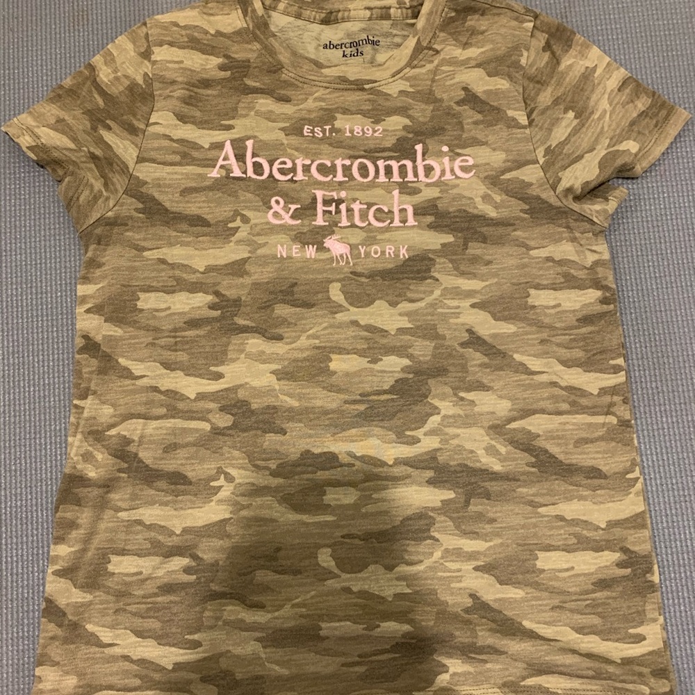 camo abercrombie t-shirt